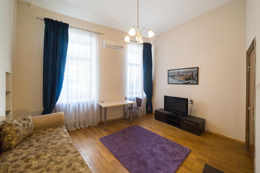 Cozy Apartment In Centre Of Kiev エクステリア 写真